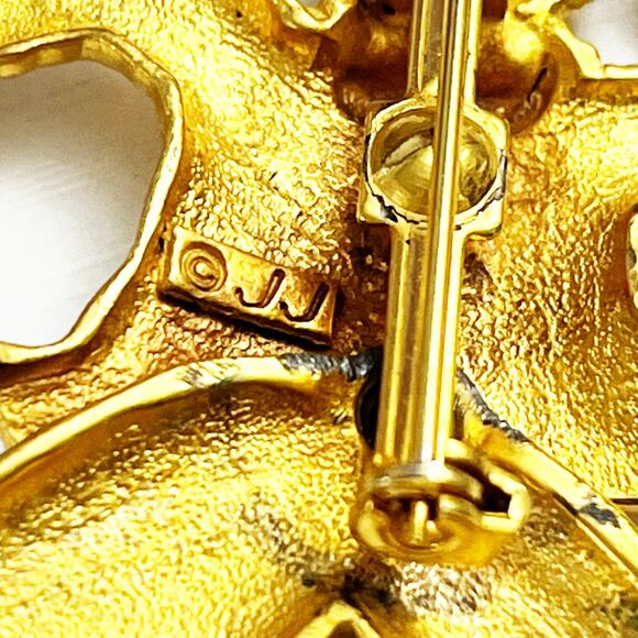 JJ Jonette Vintage Goldtone Articulated Dancing Circus Clown Brooch - Picture 7 of 7